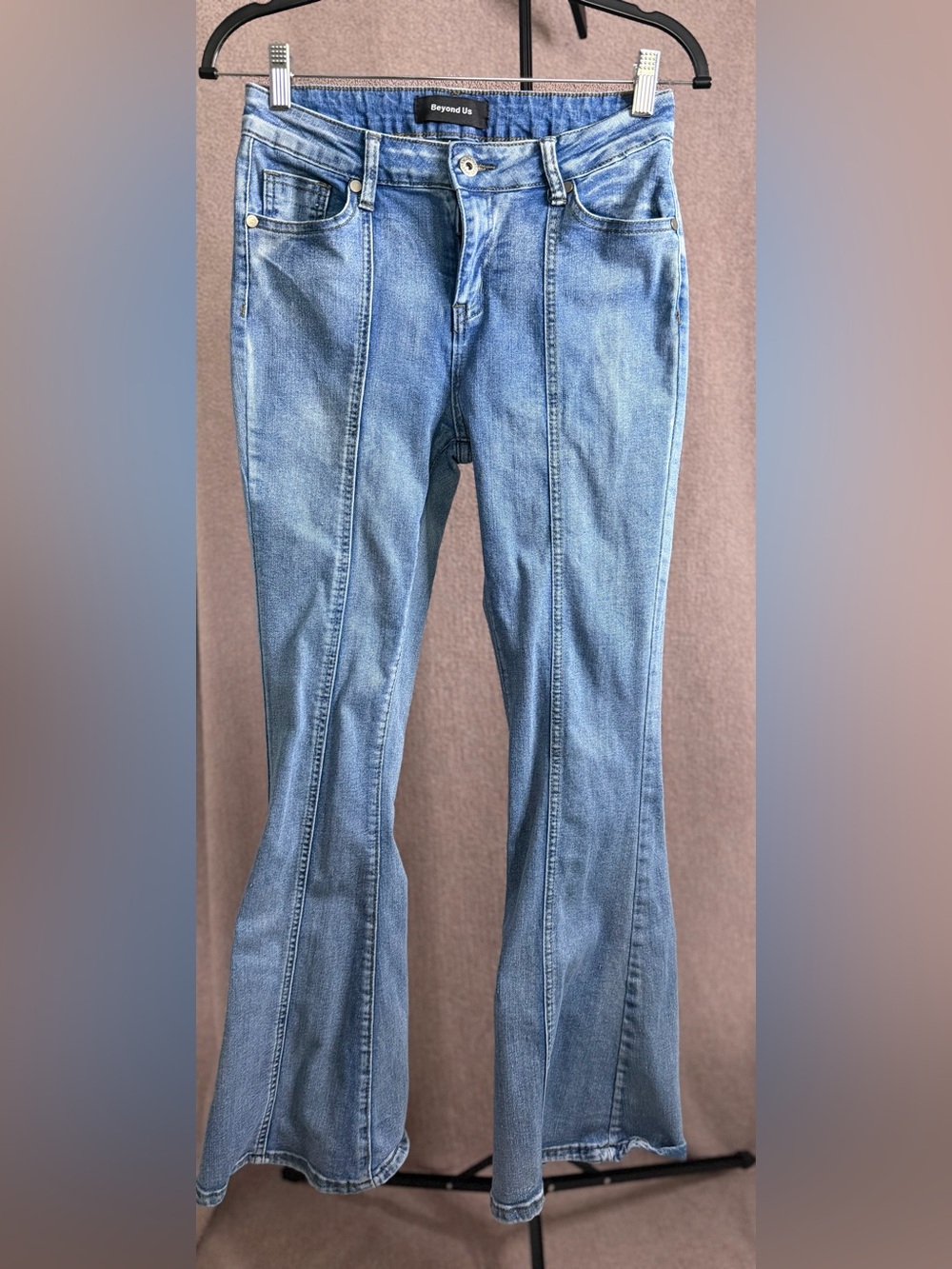 Beyond Us Women’s Size 4 Y2K Flare Jeans Front Seam Low Rise Blue Denim